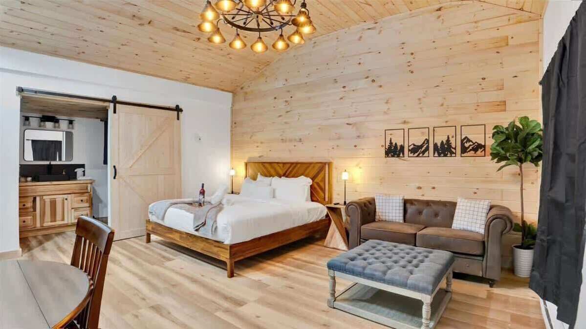 Photo of Bedroom in Canadensis