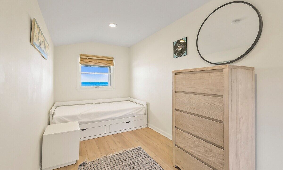 Photo of Bedroom in Manasquan