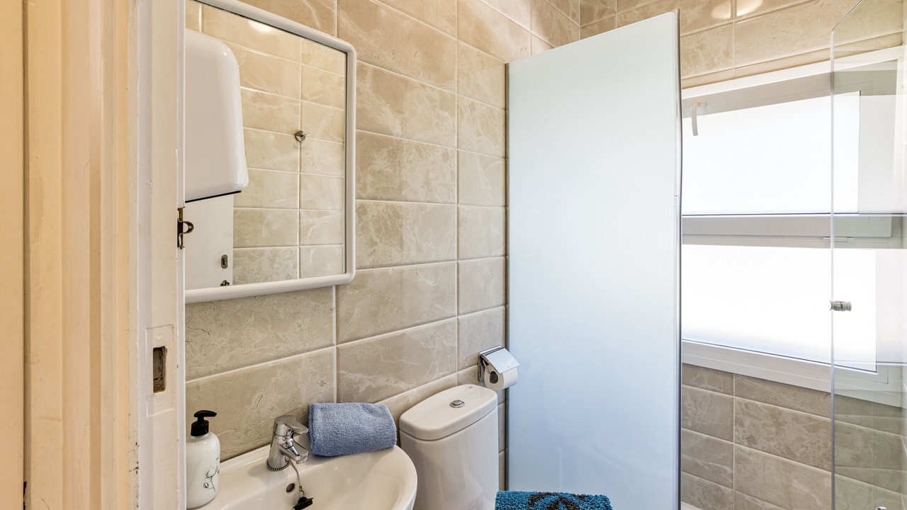 Photo of Bathroom in Usall