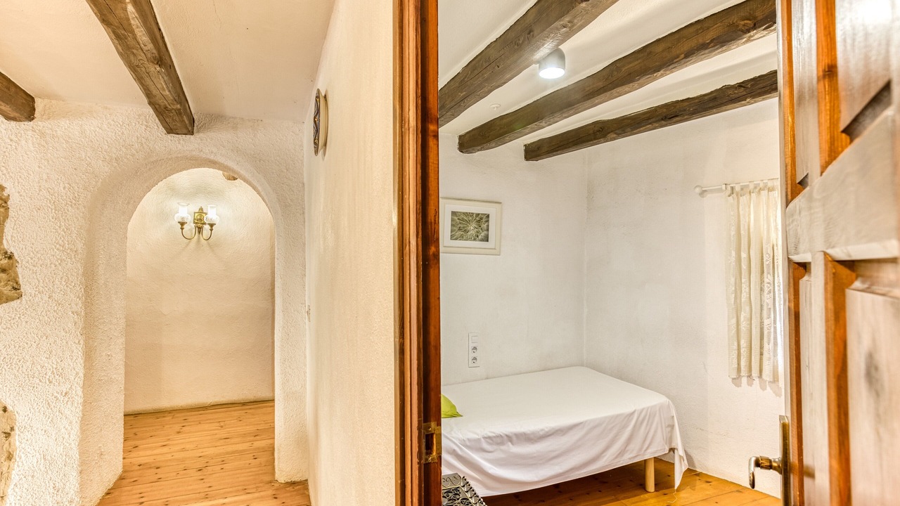 Photo of Bedroom in Esponella