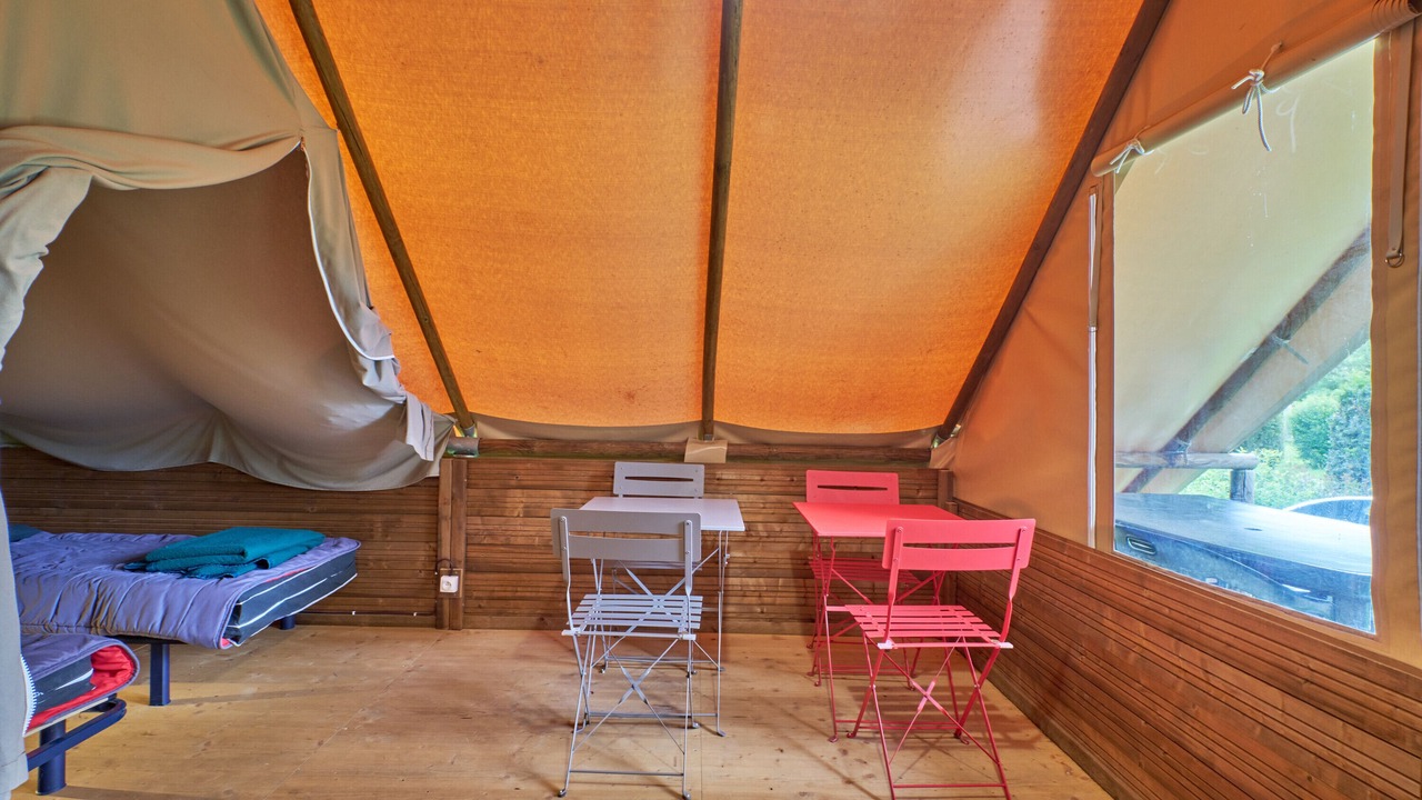 Photo of Bedroom in Mens