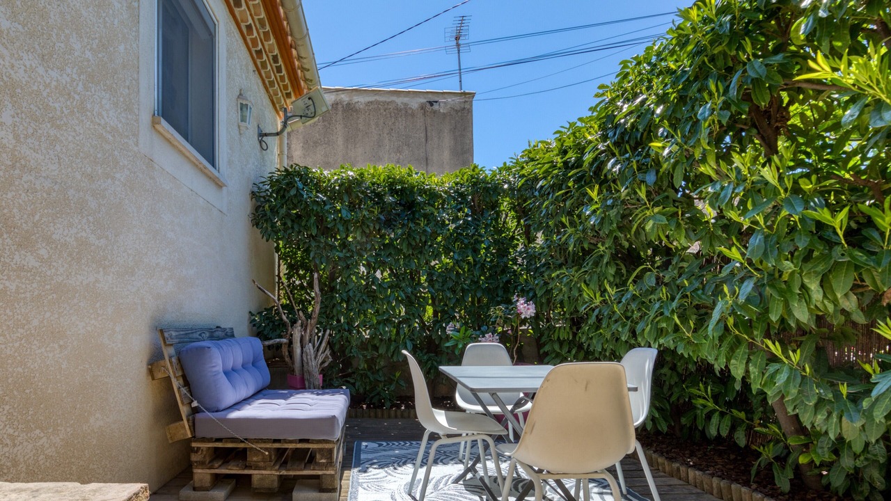 Photo of Outdoor in Poussan