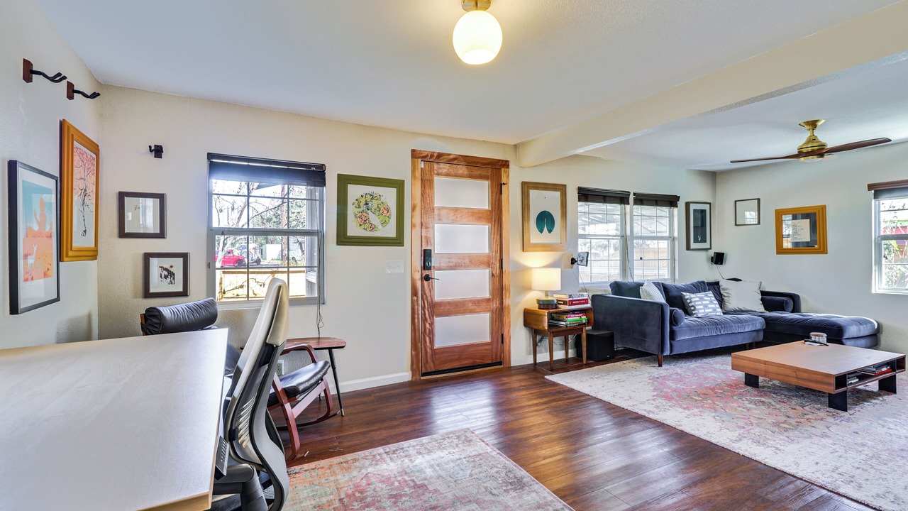 Photo of Bedroom in Govalle