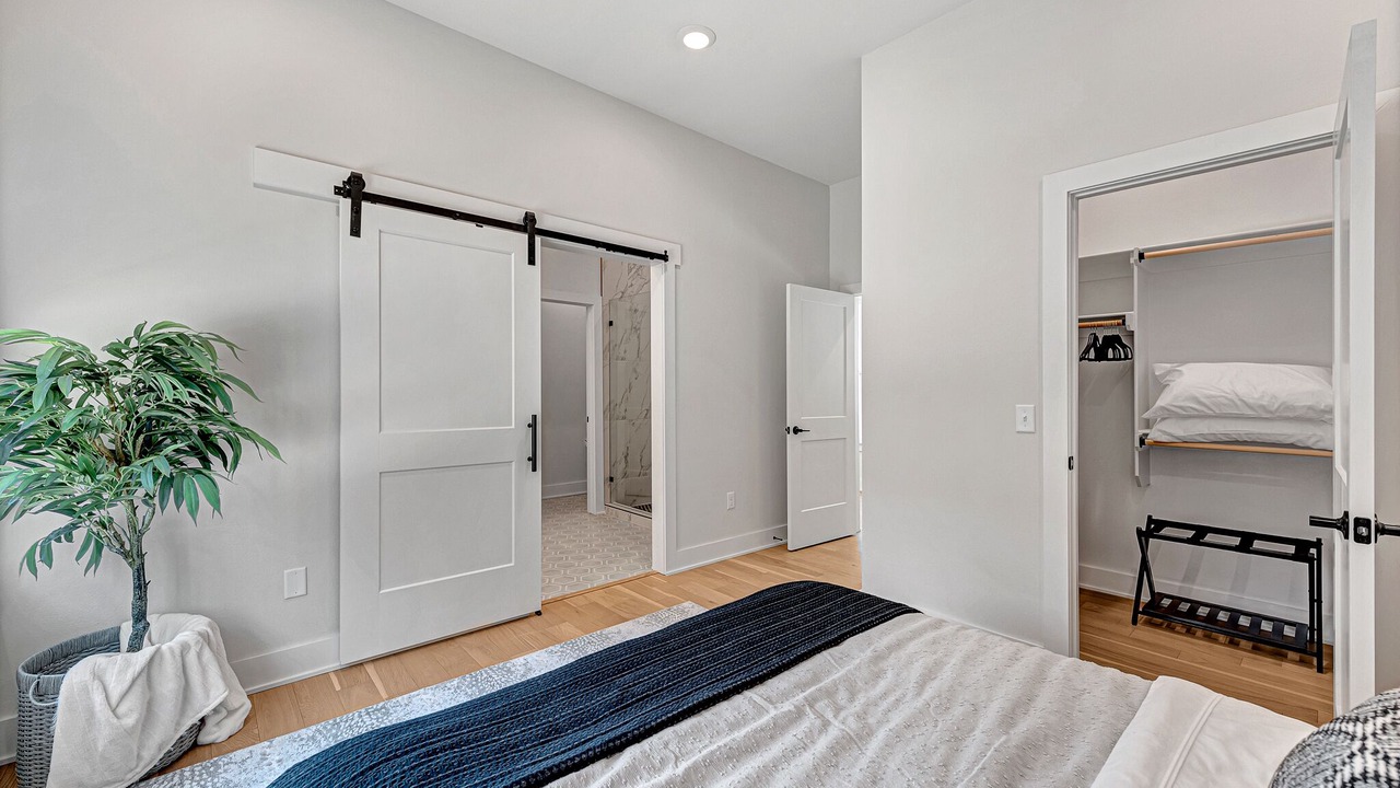 Photo of Bedroom in Downtown