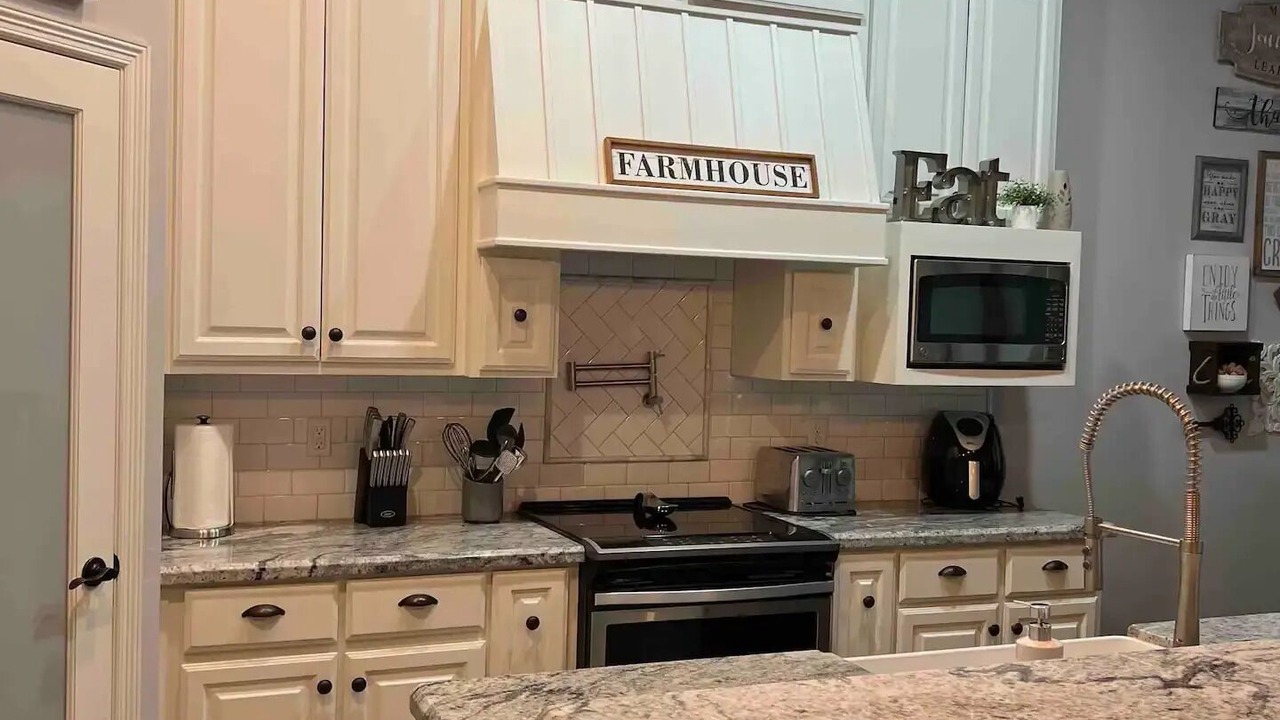 Photo of Kitchen in Edinburg