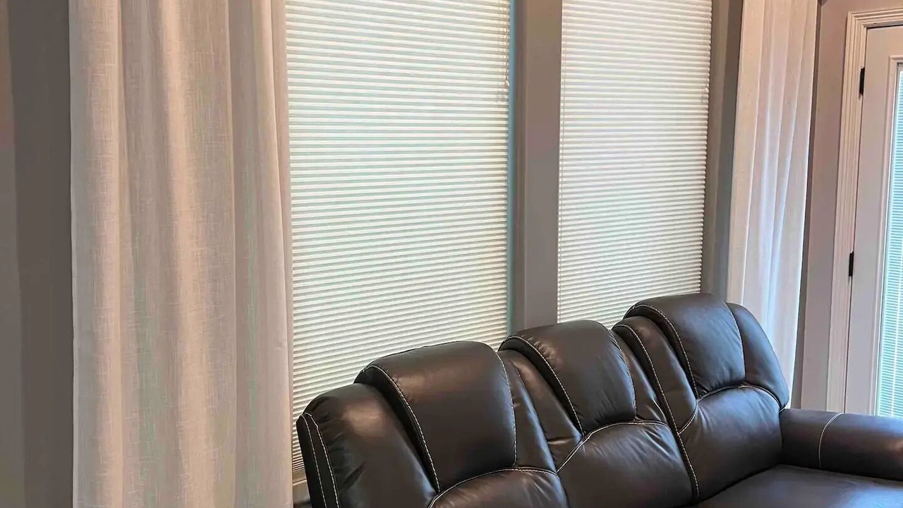 Photo of Livingroom in Edinburg
