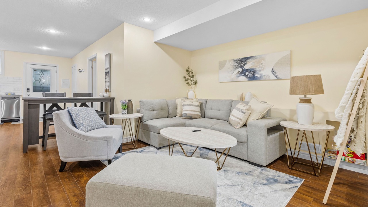 Photo of Livingroom in Downtown London