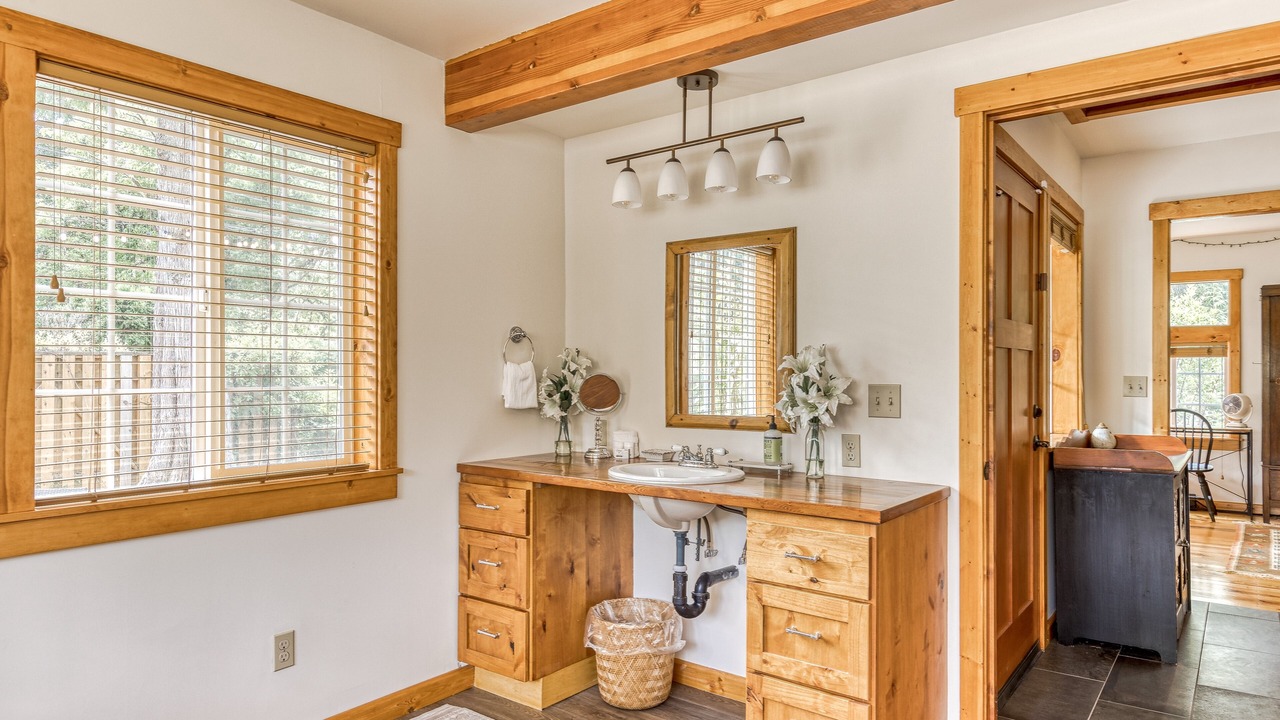 Photo of Bathroom in Marmot