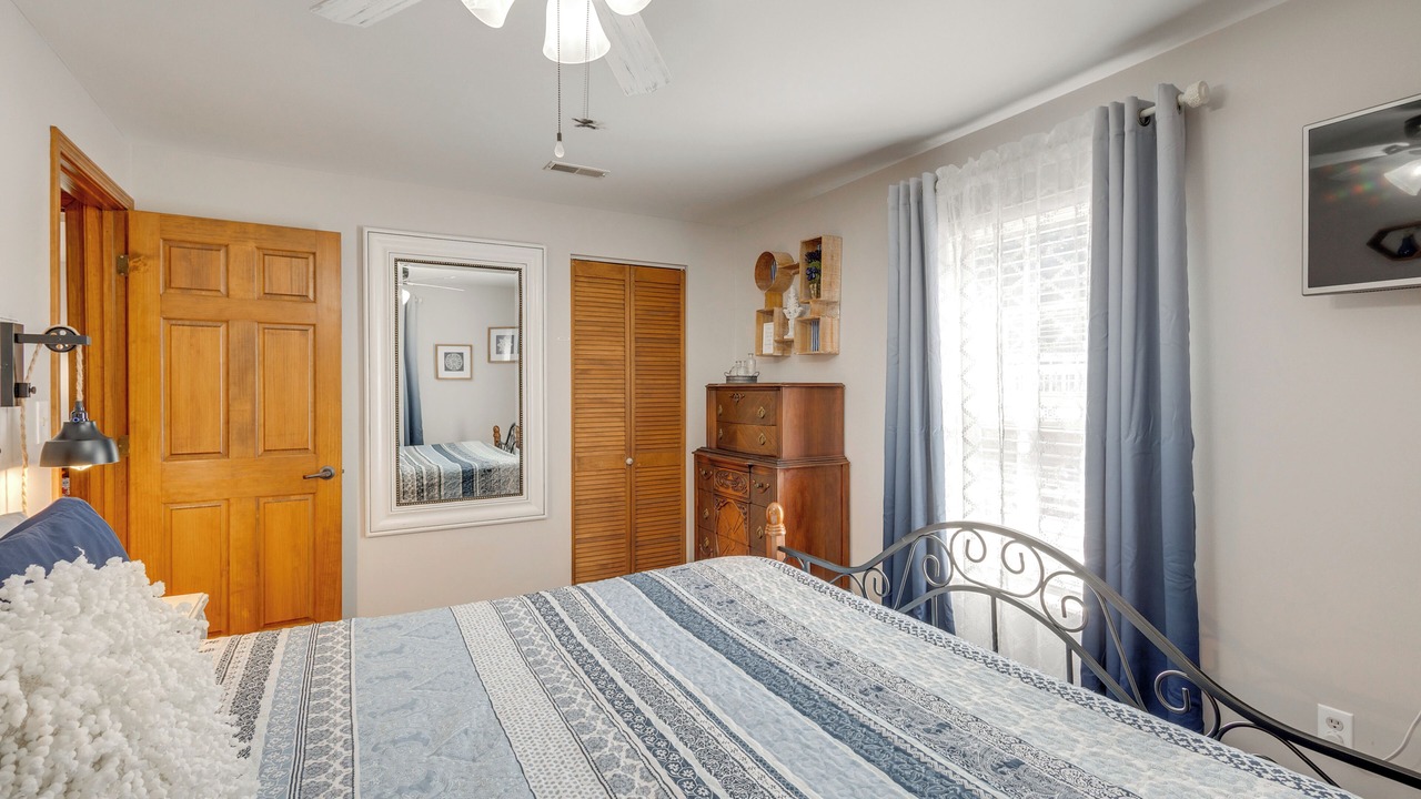 Photo of Bedroom in Troy
