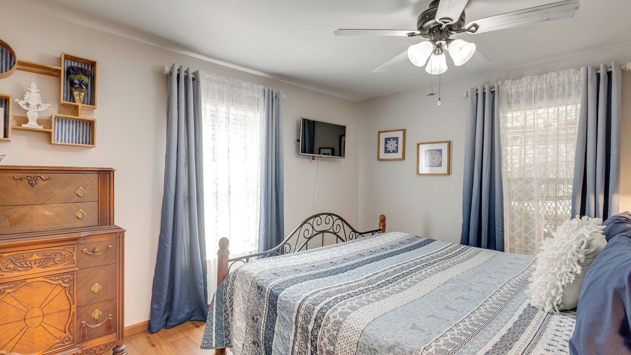 Photo of Bedroom in Troy