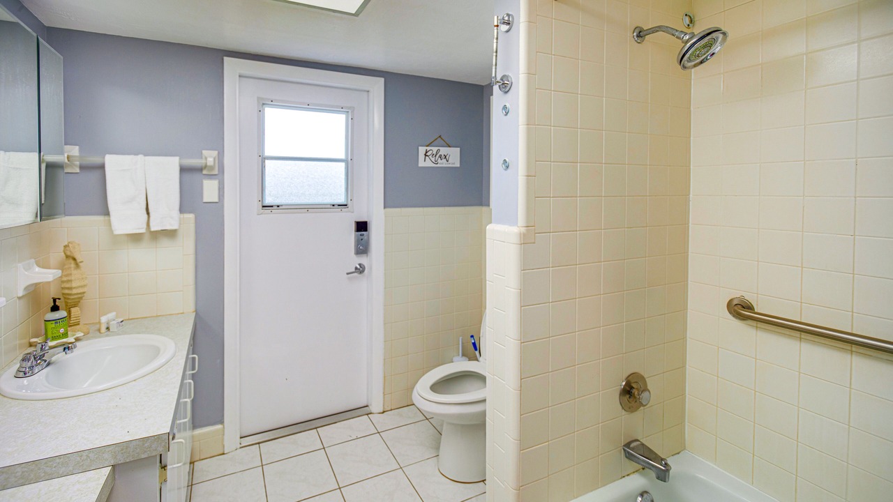 Photo of Bathroom in Biggar