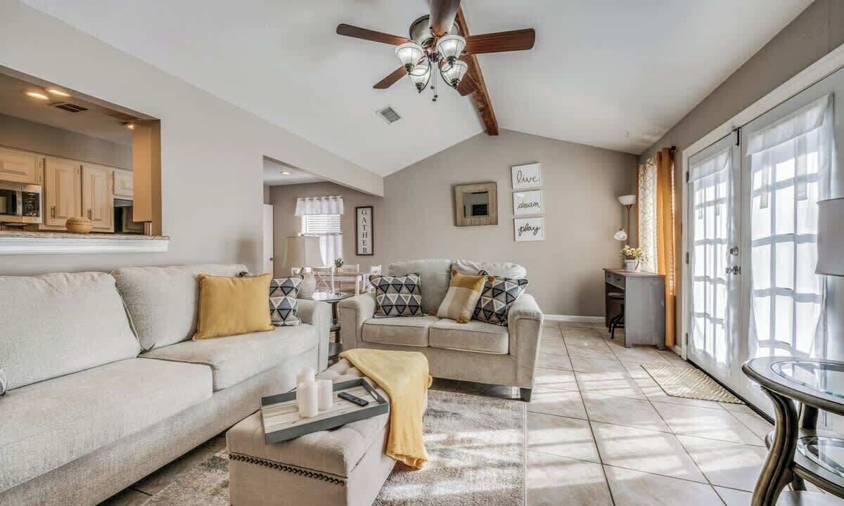 Photo of Livingroom in Denton