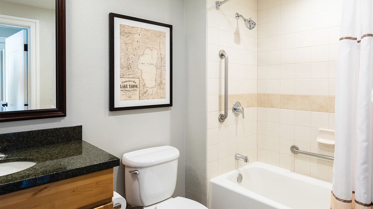 Photo of Bathroom in Lakeside Park