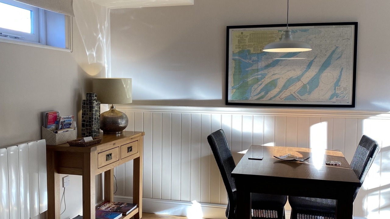 Photo of Bedroom in Chelmondiston