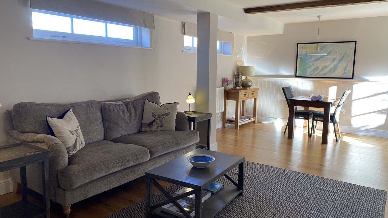 Photo of Others in Chelmondiston