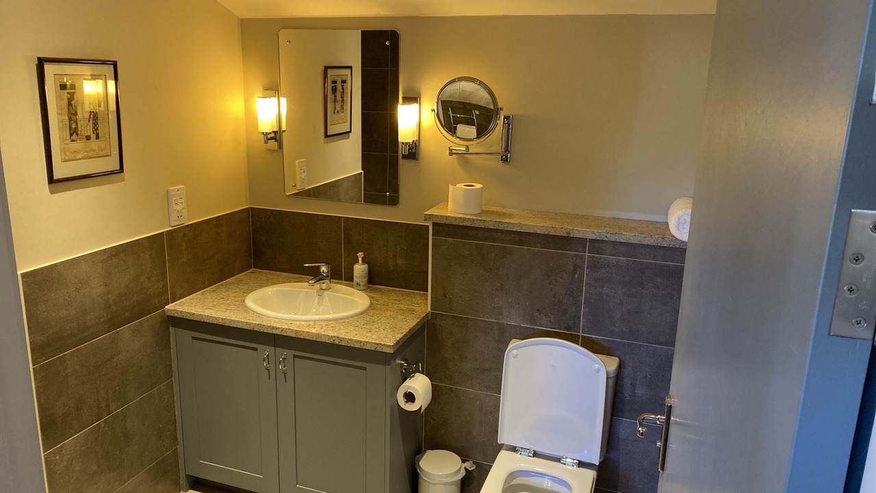 Photo of Bathroom in Chelmondiston