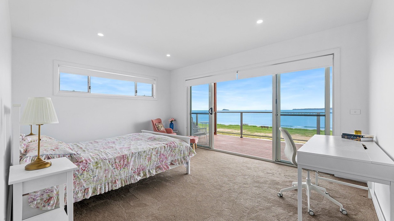 Photo of Bedroom in Long Beach