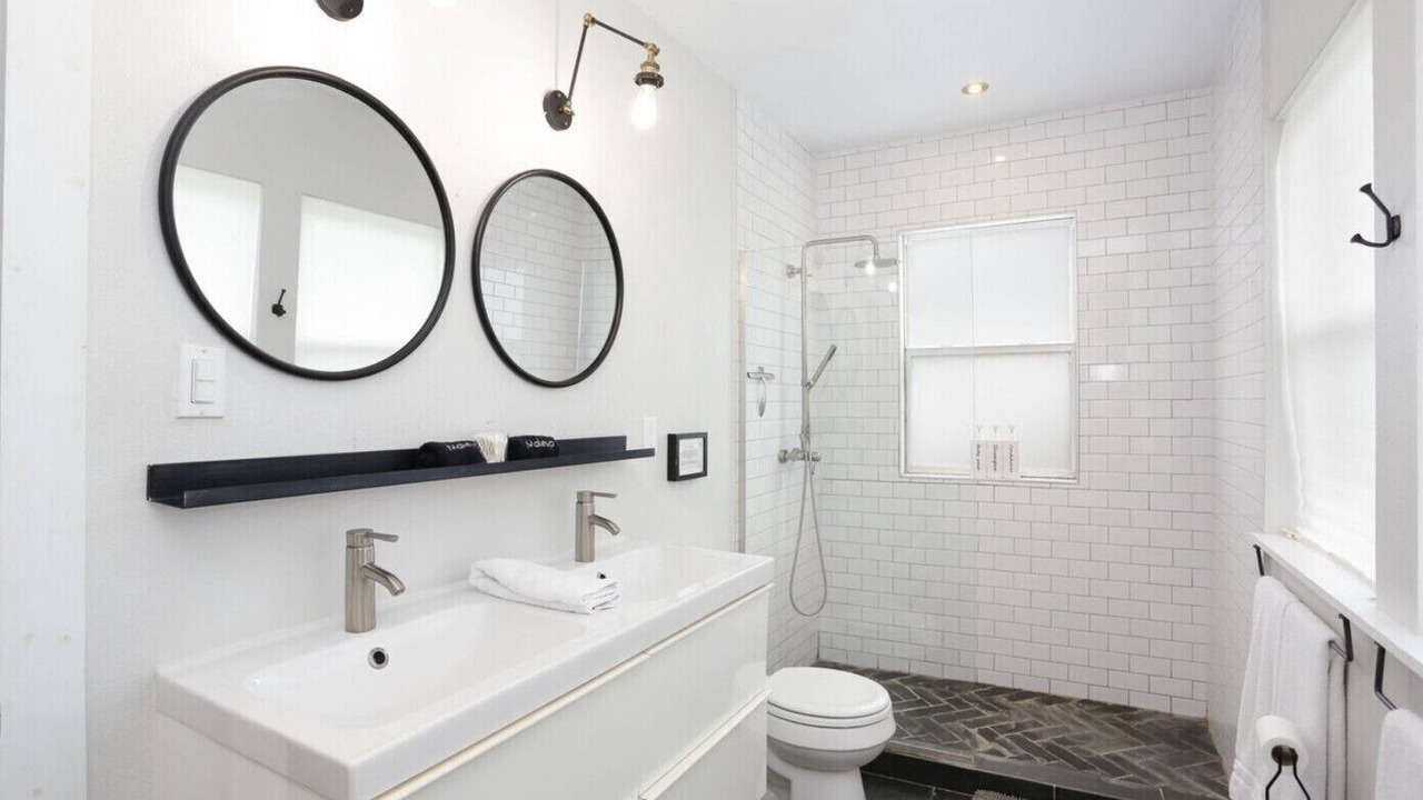Photo of Bathroom in Government Hill