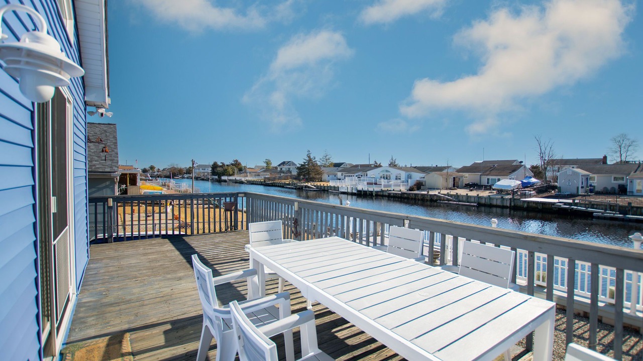 Photo of Others in Mystic Island