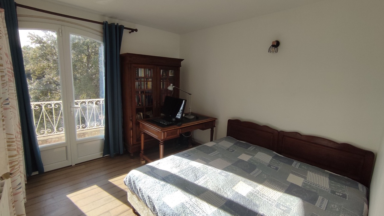 Photo of Bedroom in Uchaux