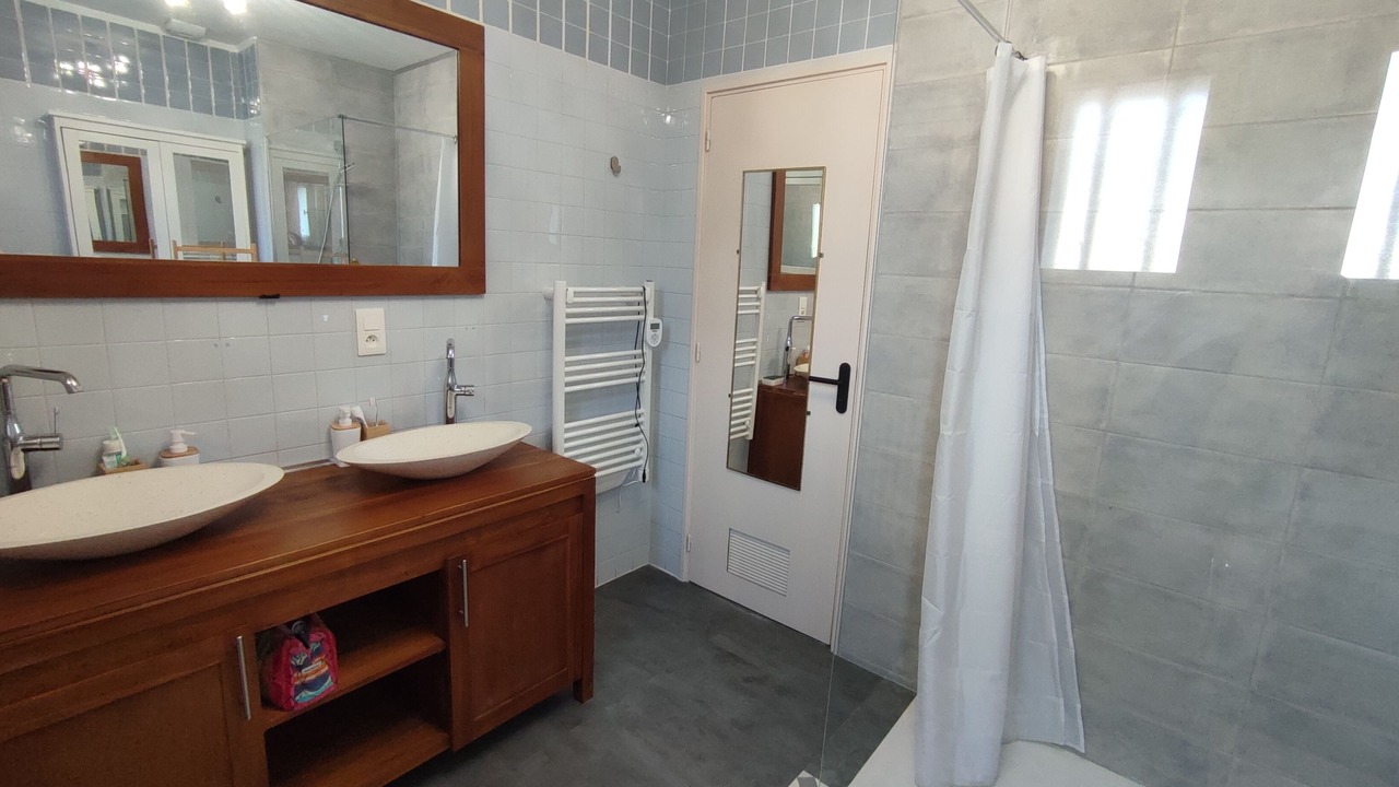 Photo of Bathroom in Uchaux