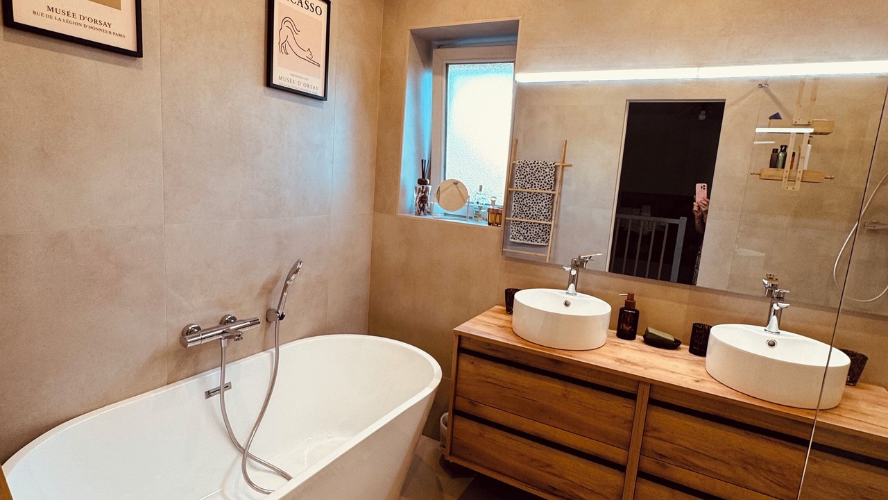 Photo of Bathroom in Lesigny