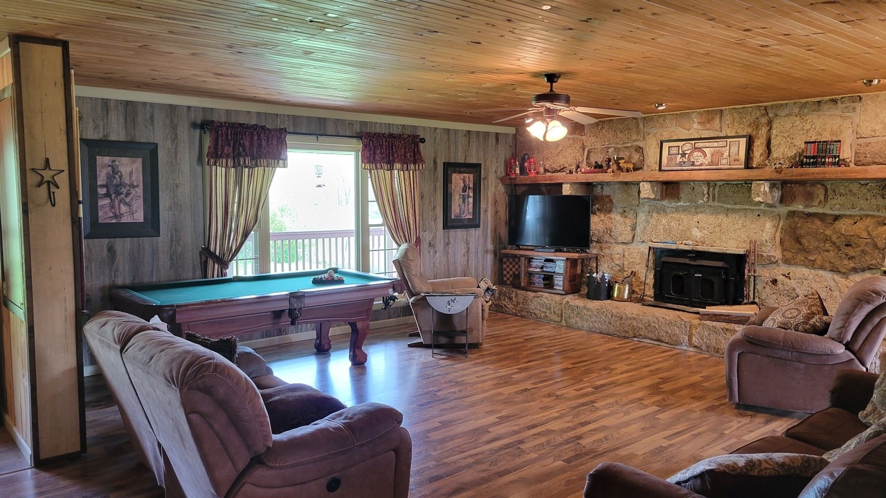 Photo of Livingroom in Dallas County