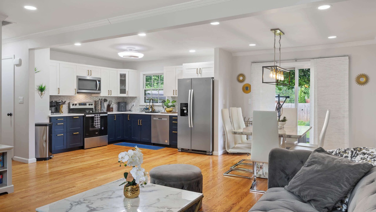 Photo of Livingroom in Hikes Point