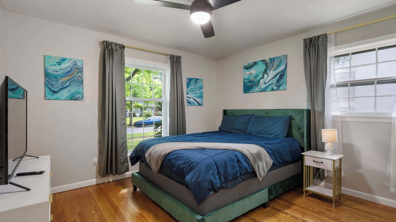 Photo of Bedroom in Hikes Point