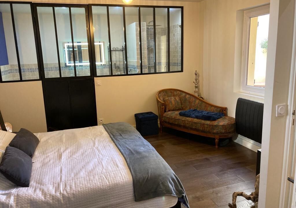 Photo of Bedroom in Vanves