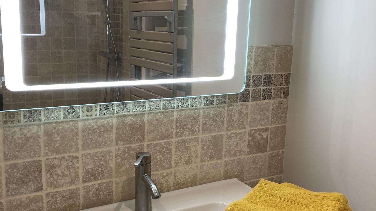Photo of Bathroom in Vanves