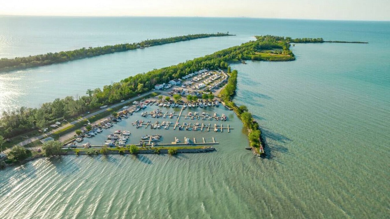 Photo of Others in Port Weller