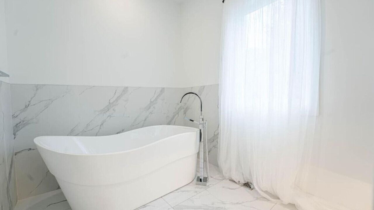 Photo of Bathroom in Port Weller