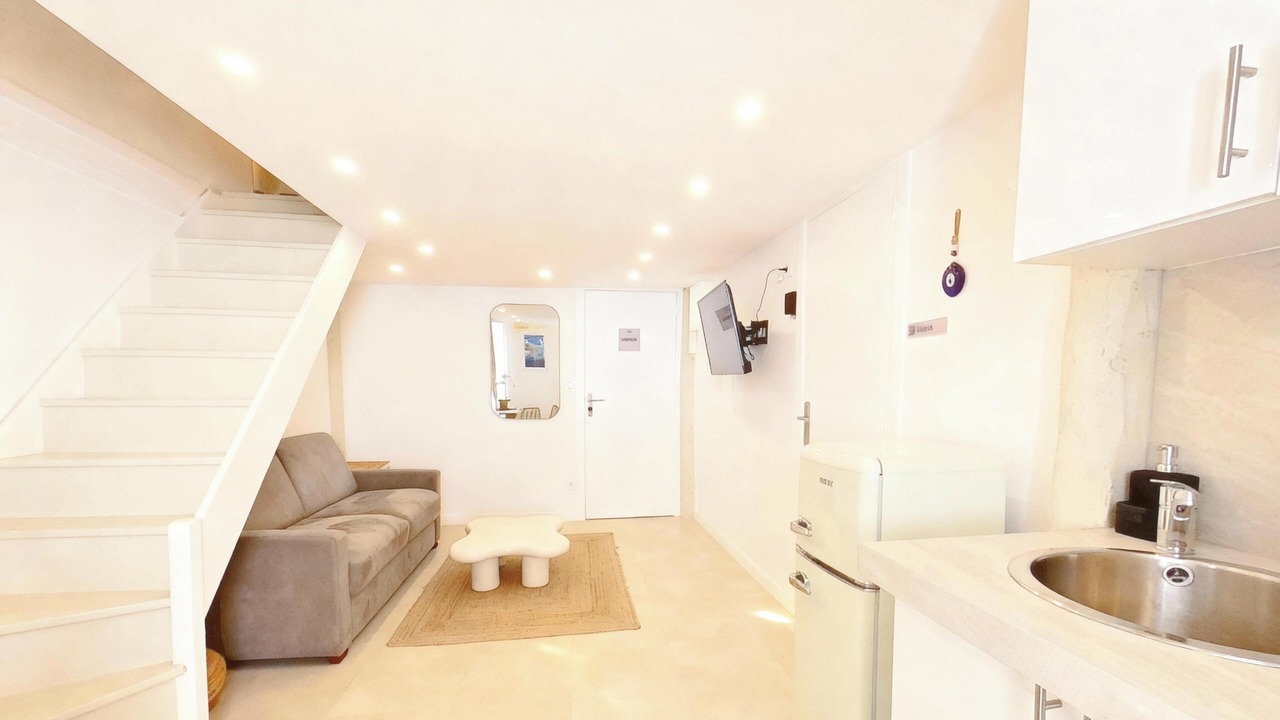 Photo of Livingroom in Cannes Old Town