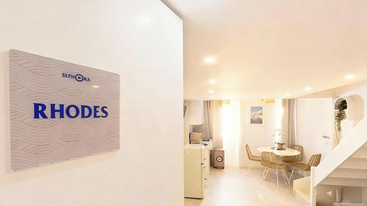 Photo of Patio Balcony in Cannes Old Town