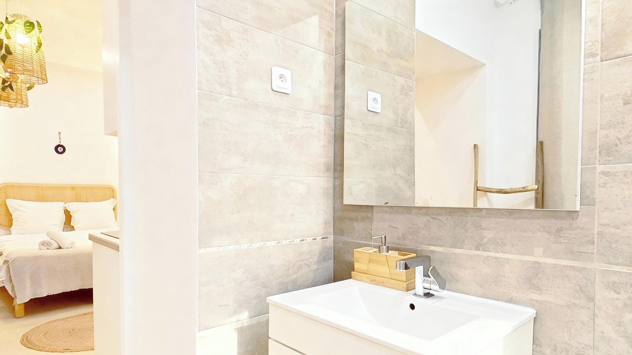 Photo of Bathroom in Cannes Old Town