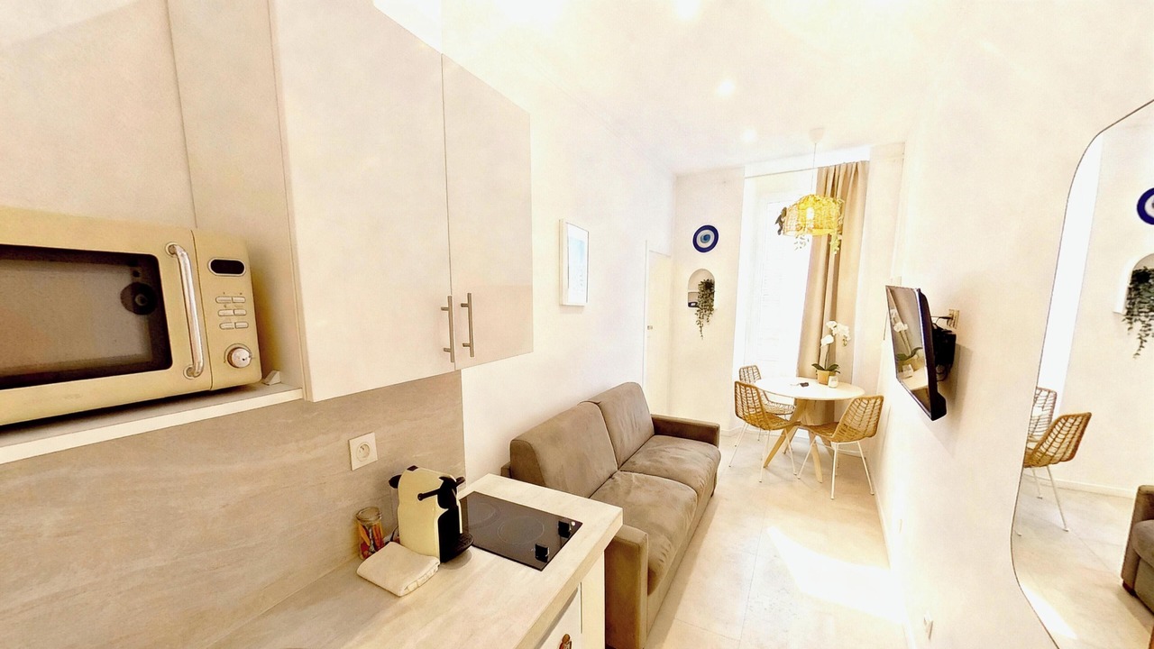 Photo of Livingroom in Cannes Old Town