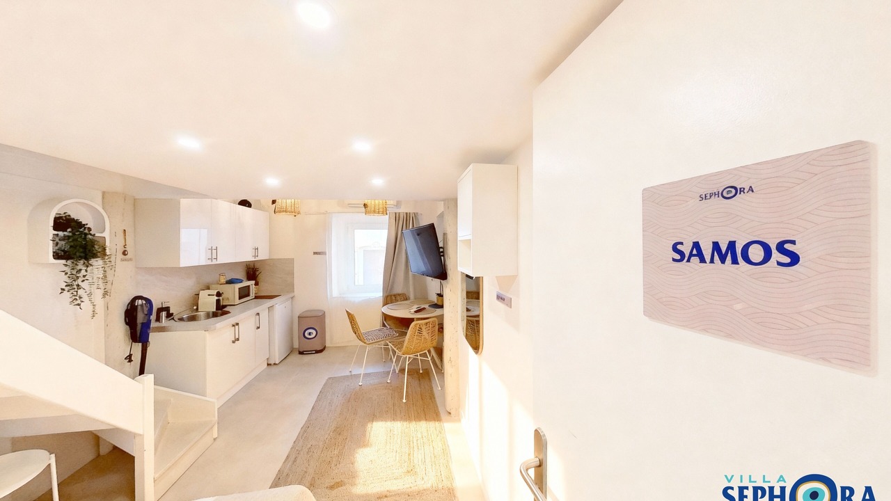 Photo of Patio Balcony in Cannes Old Town