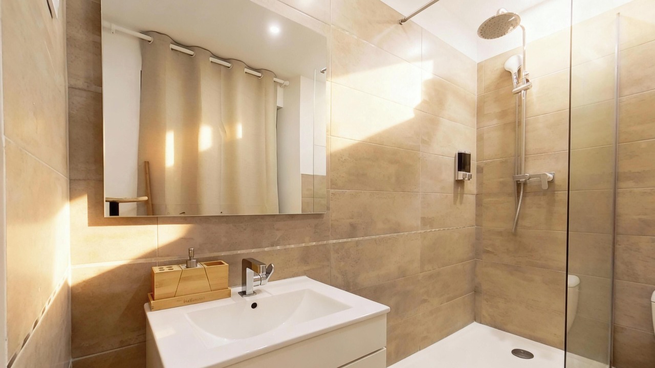 Photo of Bathroom in Cannes Old Town