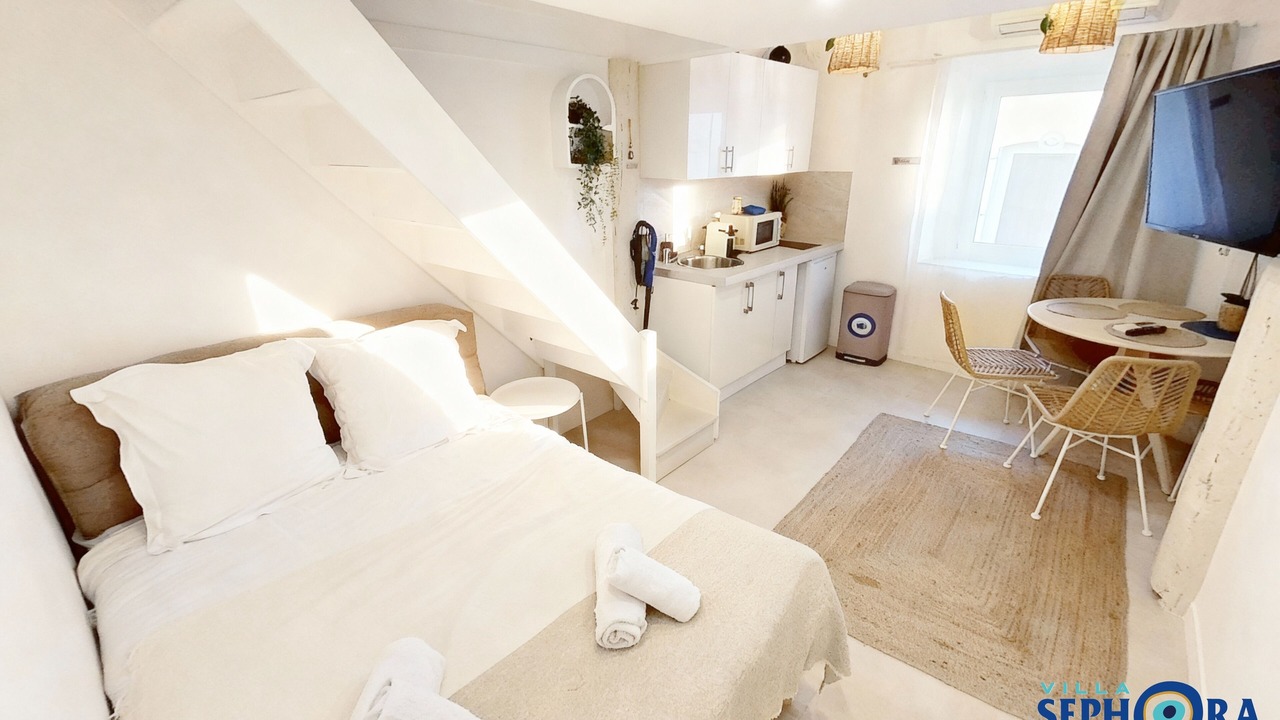 Photo of Bedroom in Cannes Old Town