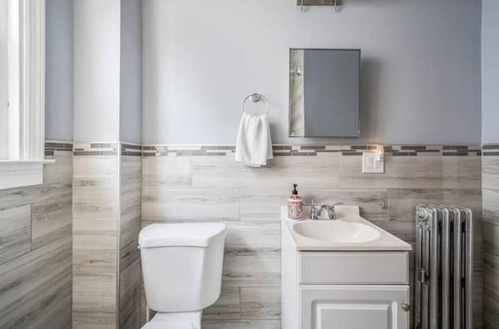 Photo of Bathroom in Ampere