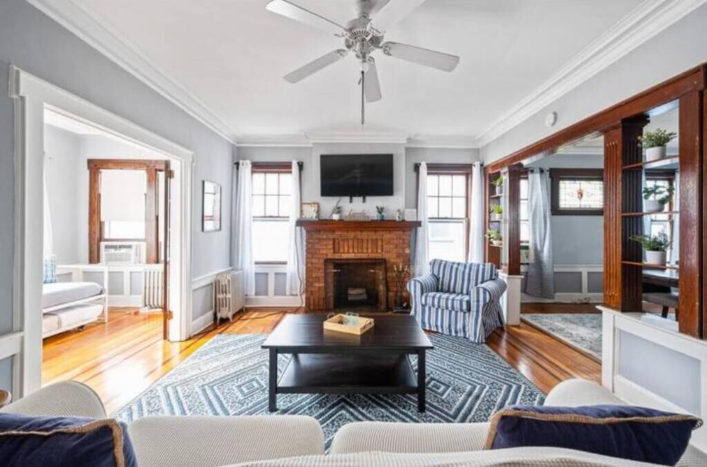 Photo of Livingroom in Ampere