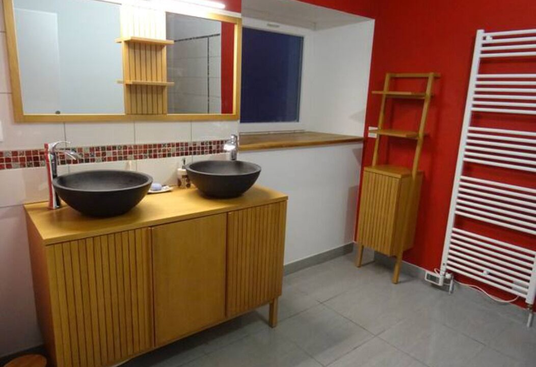 Photo of Bathroom in Ganties