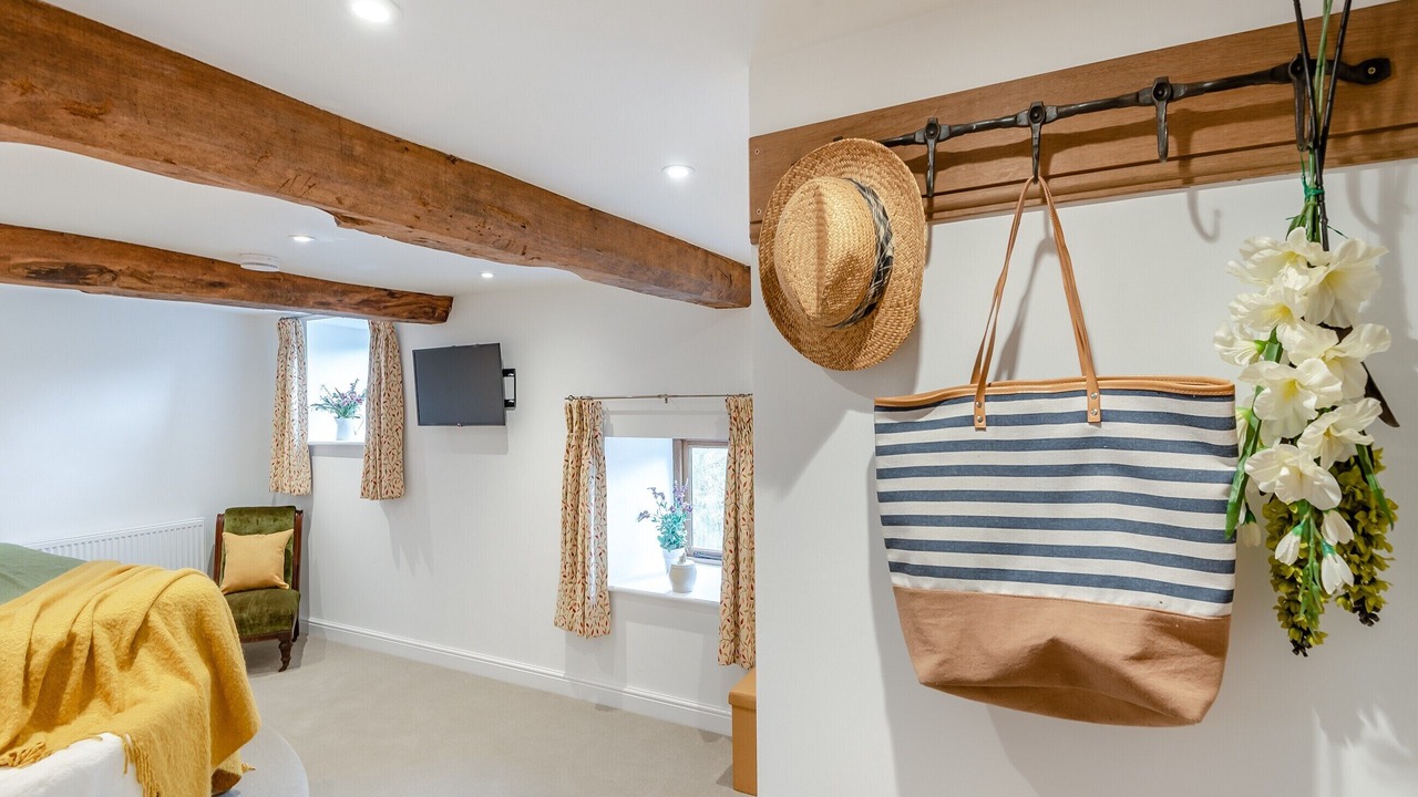 Photo of Others in Little Cowarne