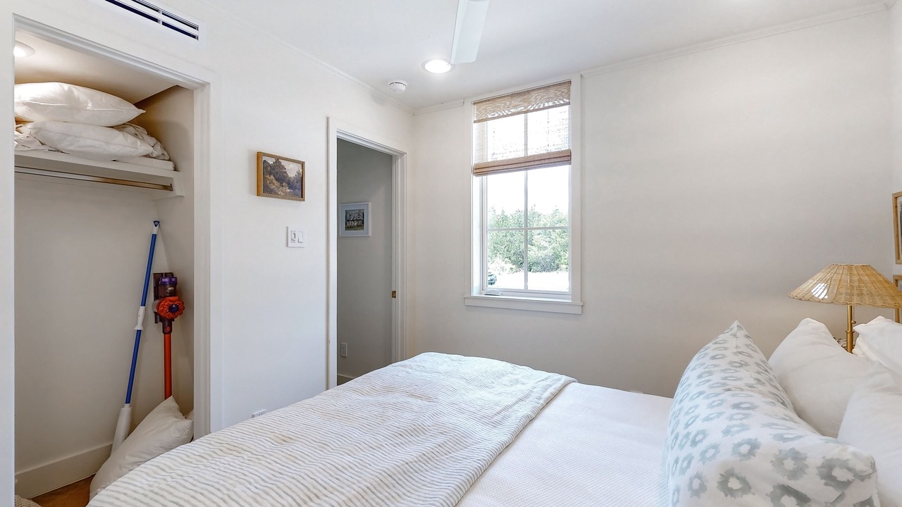 Photo of Bedroom in Brenham