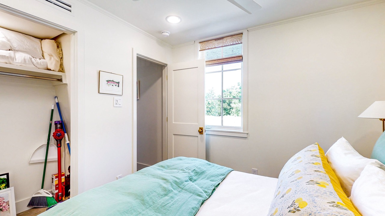 Photo of Bedroom in Brenham