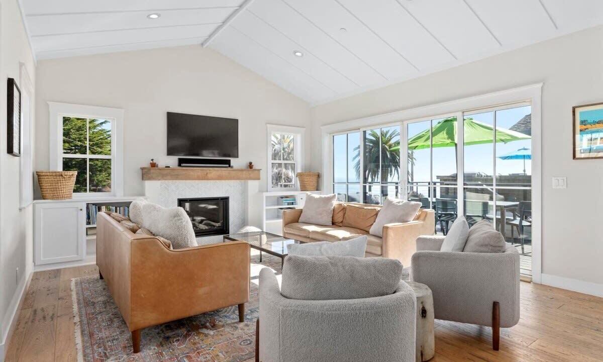 Photo of Bedroom in Opal Cliffs