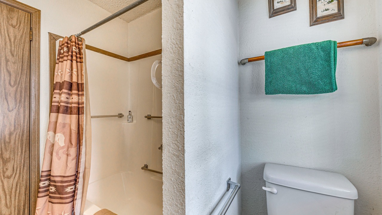 Photo of Bathroom in Ruidoso Downs