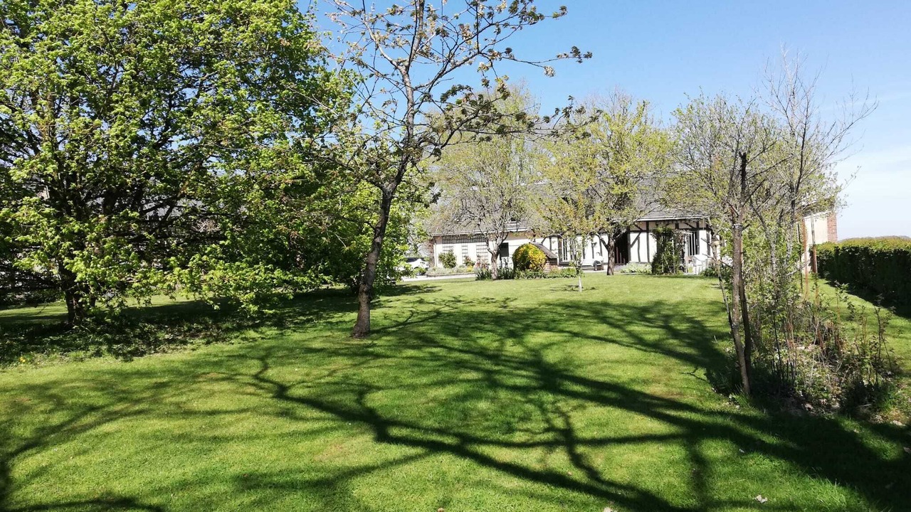 Photo of Outdoor in Yevres