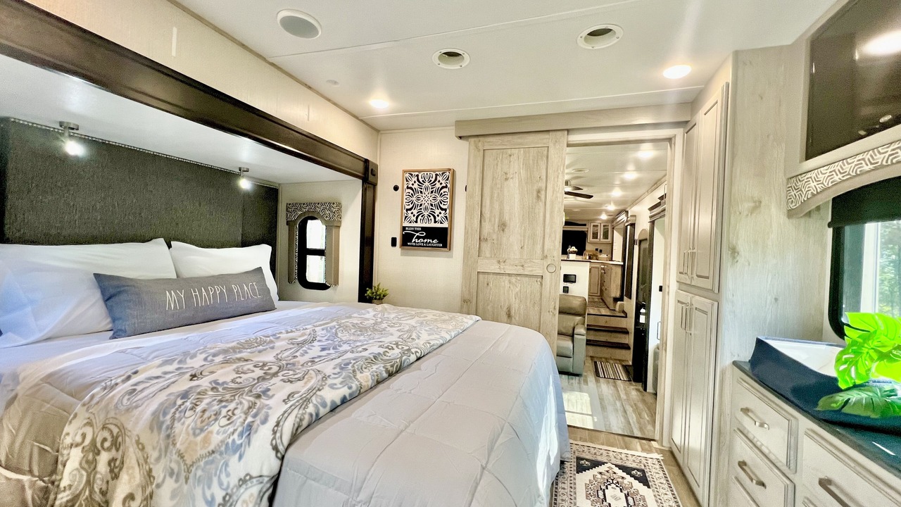Photo of Bedroom in Etoile